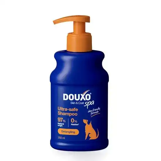 DOUXO Skin & Coat SPA Ultra-Safe Detangling Dog Shampoo 18618