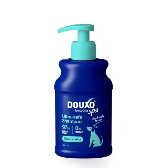 DOUXO Skin & Coat SPA Ultra-Safe Odour Control Dog Shampoo for Smelly Dogs 18614